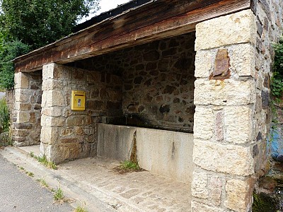 Le Beyrac sa fontaine, son ecole5